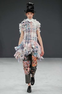 Recycled Fabric Fashion Lines Image 4
