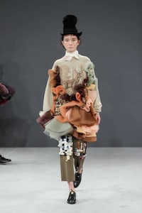 Recycled Fabric Fashion Lines Image 5