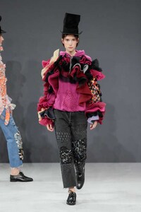 Recycled Fabric Fashion Lines Image 6