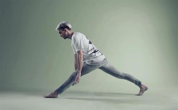 Interactive Contortionist Lookbooks