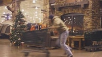 Frantic Holiday Shopping Ads Image 3