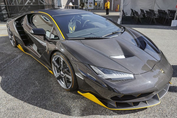 21 Luxury Carbon Fiber Cars
