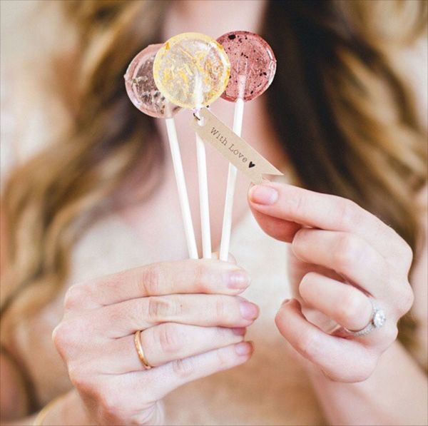 25 Luscious Lollipop Treats