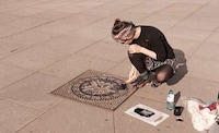Metropolitan Manhole Cover Fashion Image 4
