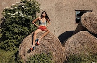 Relaxed Road Trip Editorials Image 5