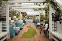 Floating Beer Gardens Image 2