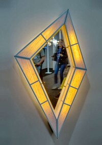 Diamond-Shaped Wall Lamps Image 2