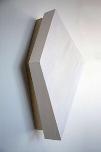 Diamond-Shaped Wall Lamps Image 6