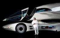 Space Pod-Inspired Vehicles Image 5