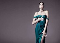 Risque Supermodel Ads Image 7