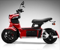 Three-Wheeled Eco Scooters Image 3