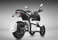 Three-Wheeled Eco Scooters Image 5