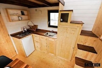 Lightweight Towable Homes Image 3