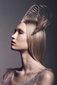 Sculptural Hair Portraits Image 5