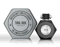 Masculine Perfume Branding Image 5