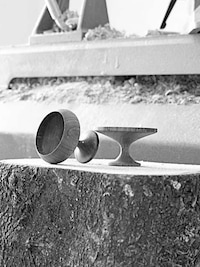 Sophisticated Dish-Shaped Rings Image 7