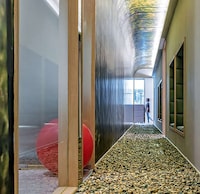 Earthy Office Interiors Image 7