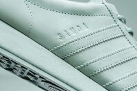 Classic Monochrome Sneakers Image 8