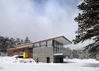 Elevated Mountain Retreats Image 7
