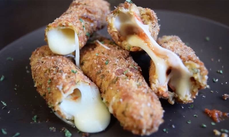 Bite-Sized Pizza Roll-Ups