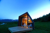 Customized Miniature Cabins Image 3