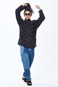 Juxtaposed Style Editorials Image 5