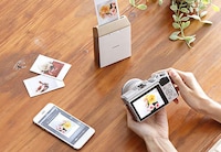 Selfie-Enhancing Cameras Image 3
