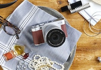 Selfie-Enhancing Cameras Image 4