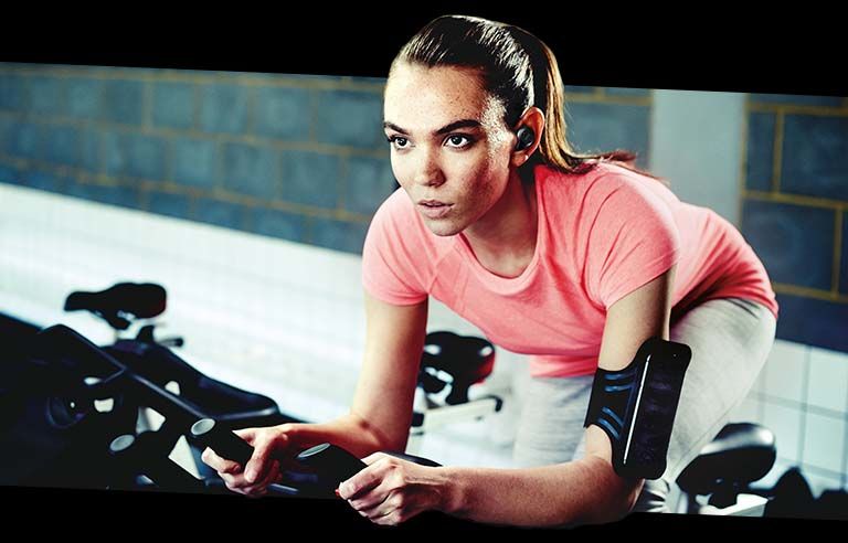 Workout-Monitoring Headphones