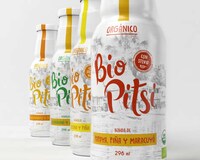 Jungle-Themed Juice Branding Image 4