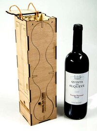 Sophisticated Wine Carriers Image 8