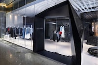 Sculptural Store Displays Image 3