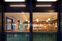 Contemporary Chinese Diners Image 4