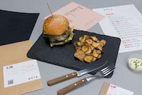 Industrial Burger Delivery Boxes Image 3