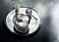 Luxurious Traditional Tea Sets Image 3