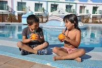 Reusable Fruit Straws Image 5
