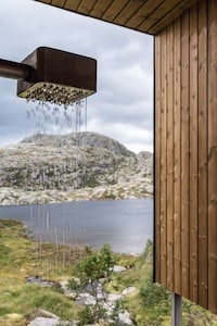 Clustered Mountain Lodges Image 2