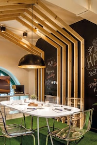 Jungle-Themed Offices Image 8