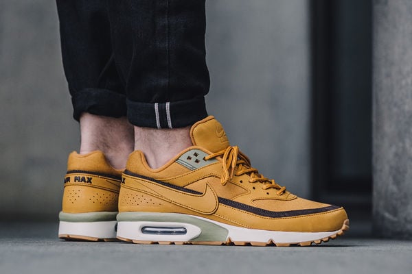 Top 80 Footwear Trends in October