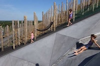Architectural Jungle Gyms Image 5