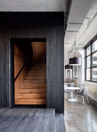 Expansive Pillared Offices Image 2
