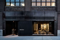 Expansive Pillared Offices Image 3