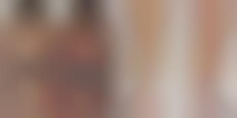 Metallic Foundation Makeup