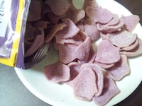 Purple-Hued Potato Chips Image 3