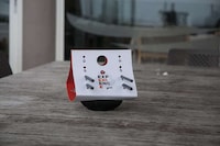 Chopstick-Holding Sushi Packaging Image 5
