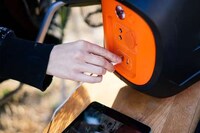 Splashproof Solar Power Banks Image 3