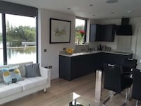 Energy-Efficient Houseboats Image 4