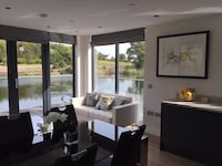 Energy-Efficient Houseboats Image 6