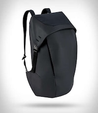 Locker-Inspired Gym Knapsacks Image 5