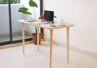 Portable Flat-Pack Tables Image 5